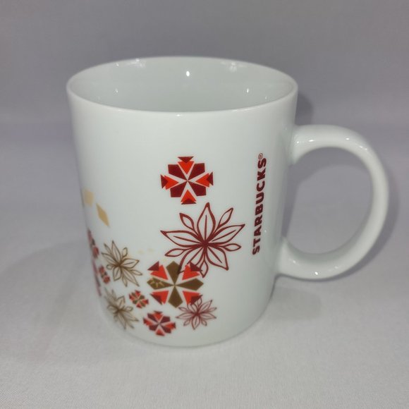 Starbucks Coffee Cup 12 floz /354ml Mug 4" Christmas Snowflake Floral Ceramic - Picture 1 of 1